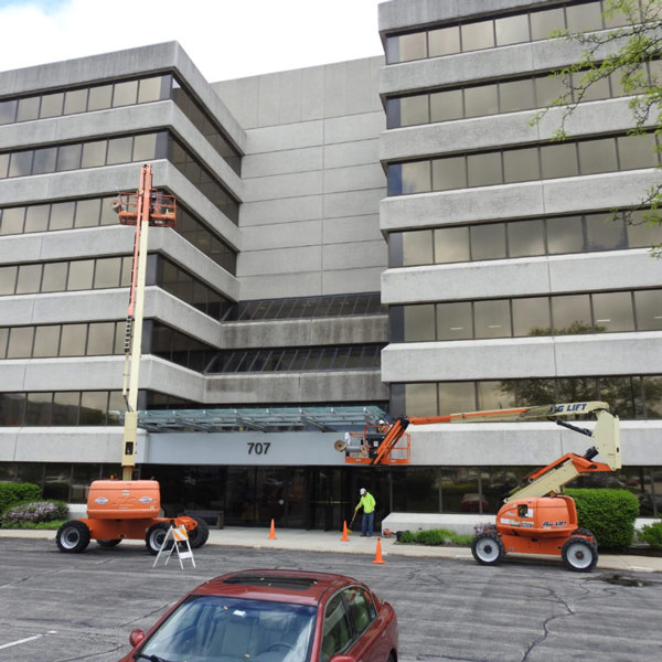 Skokie-Blvd-Northbrook-IL-Cln-and-Caulk-100-250-600x600