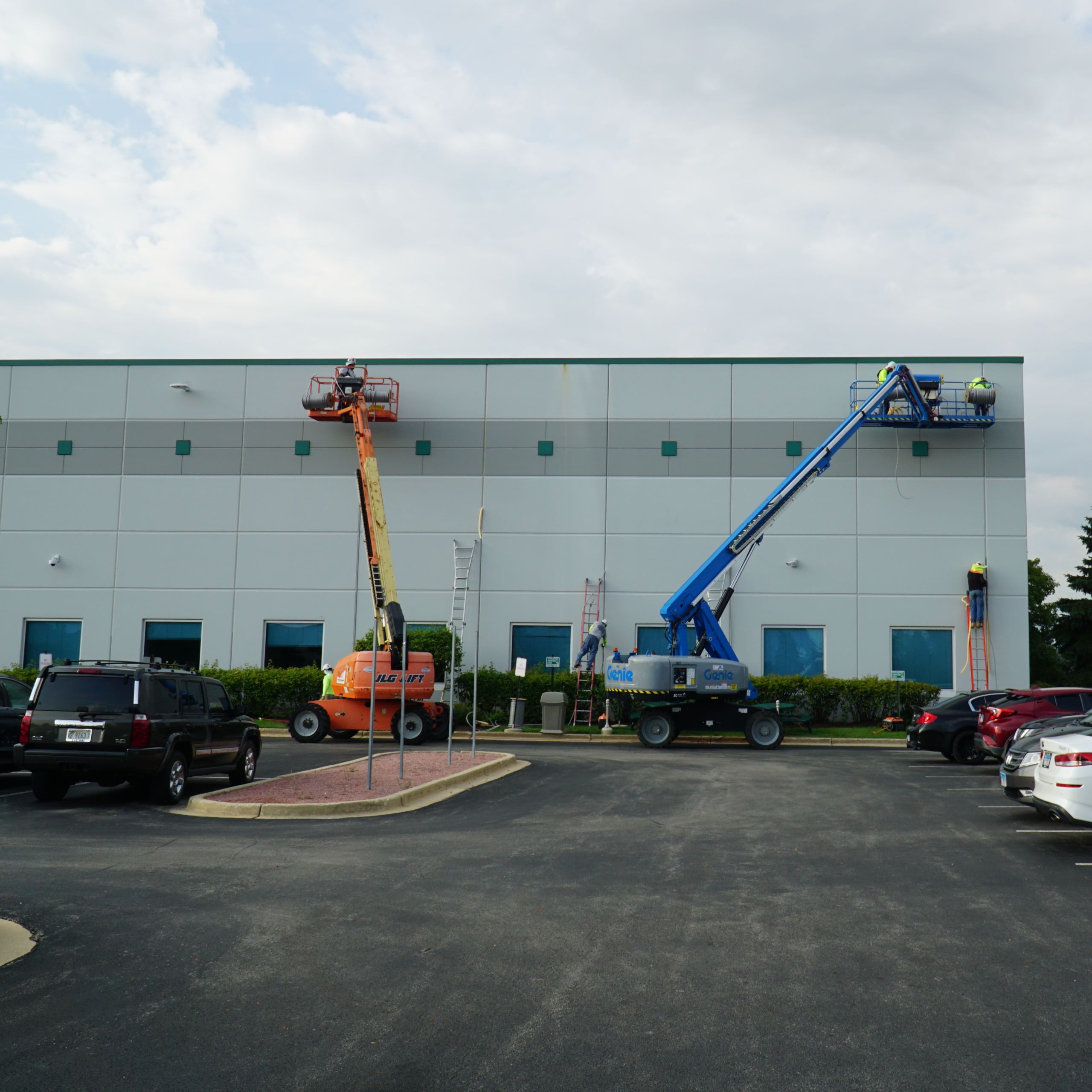 1301 INTERANTIONALE WOODRIDGE