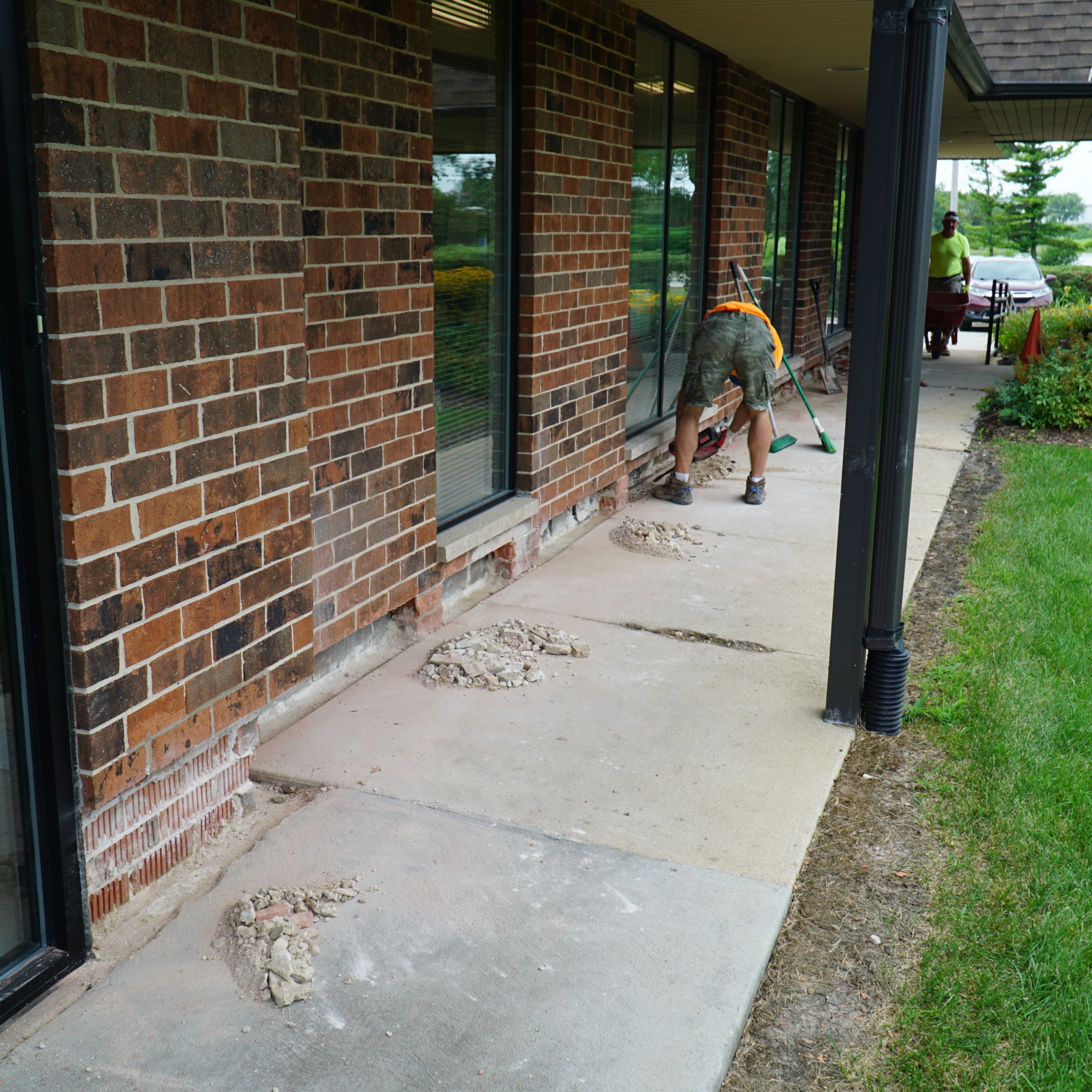 1555 W HAWTHORNE WEST CHICAGO